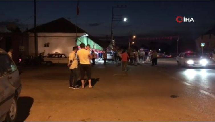 Davetsiz misafir! Lüks otomobil kahvehaneye daldı. Facianın eşiğinden dönüldü - Resim: 7